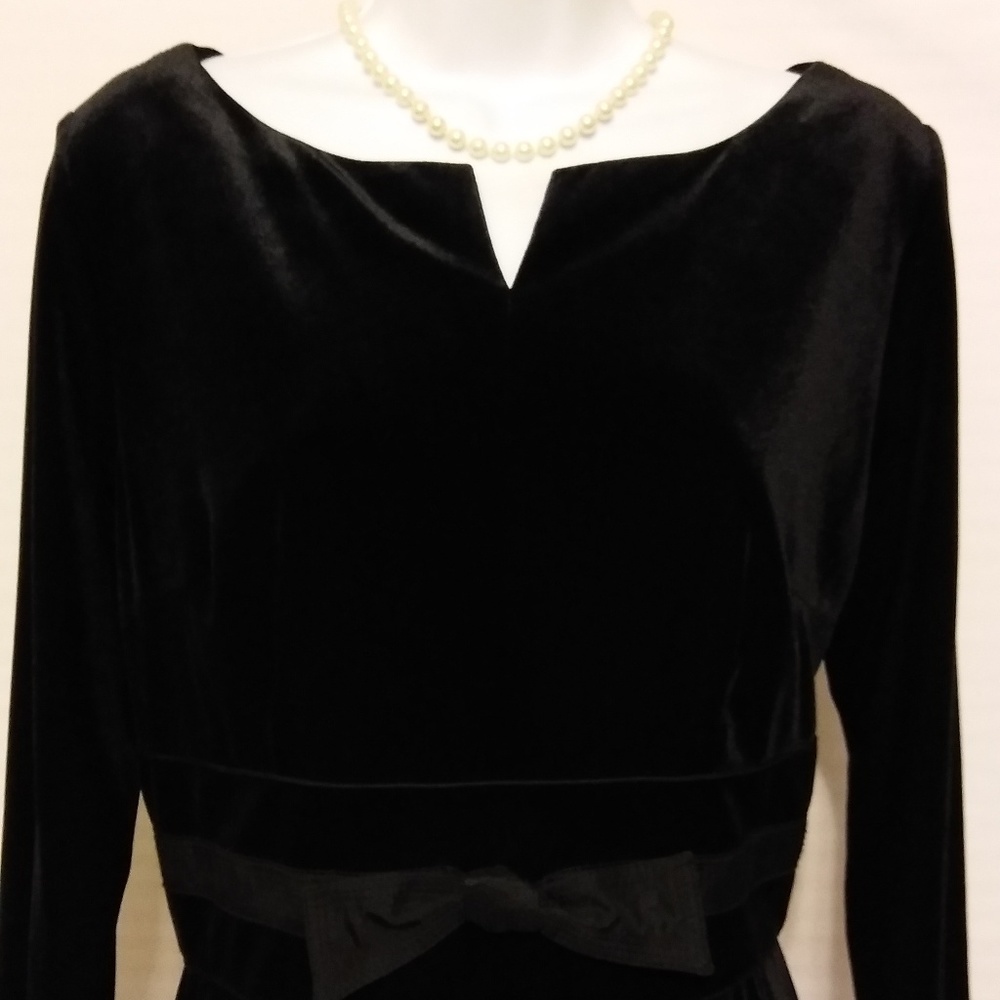 3/$15 CLOSET CLOSING VELVETY BLACK DRESS WAIST BOW